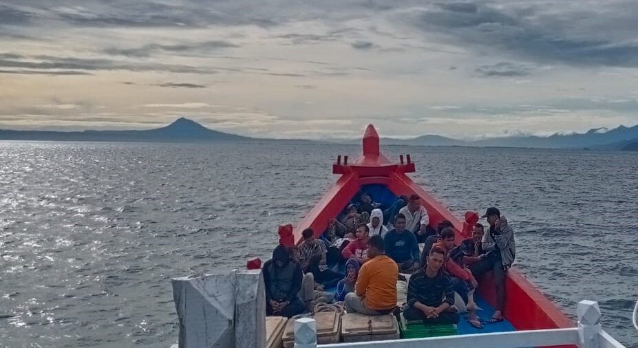 Naik Boat Tep-tep untuk Literasi Warga Pulo Aceh