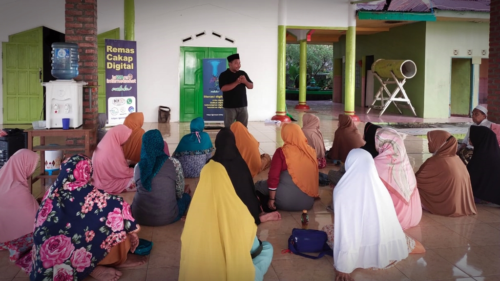 Literasi Digital untuk Remaja dan Jamaah Masjid